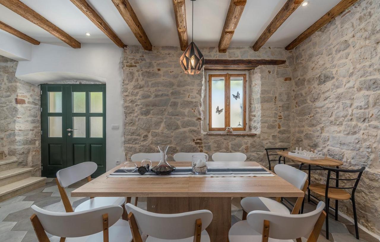 Beautiful Stone House - Villa Parentium With Private Pool Dračevac Εξωτερικό φωτογραφία