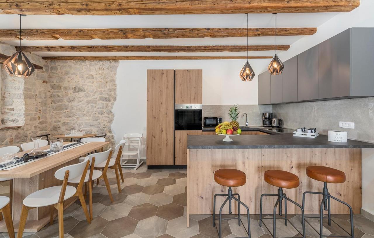 Beautiful Stone House - Villa Parentium With Private Pool Dračevac Εξωτερικό φωτογραφία