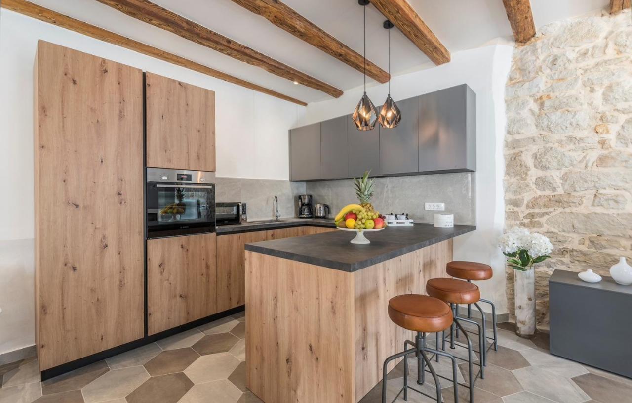 Beautiful Stone House - Villa Parentium With Private Pool Dračevac Εξωτερικό φωτογραφία