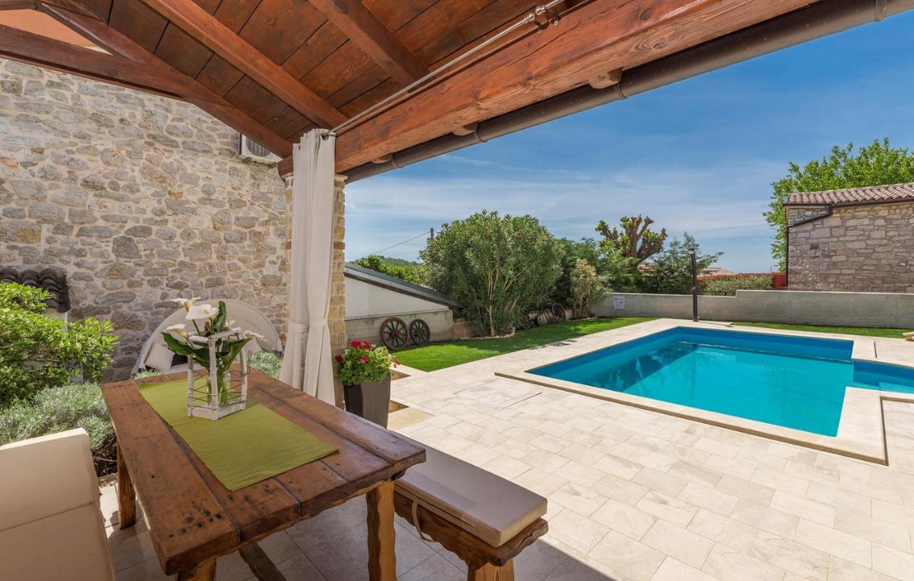 Beautiful Stone House - Villa Parentium With Private Pool Dračevac Εξωτερικό φωτογραφία
