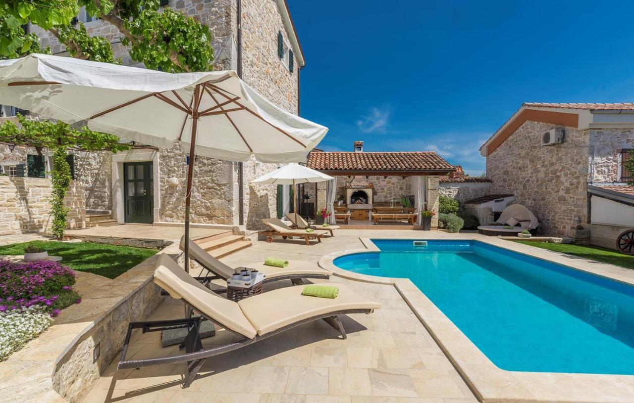 Beautiful Stone House - Villa Parentium With Private Pool Dračevac Εξωτερικό φωτογραφία
