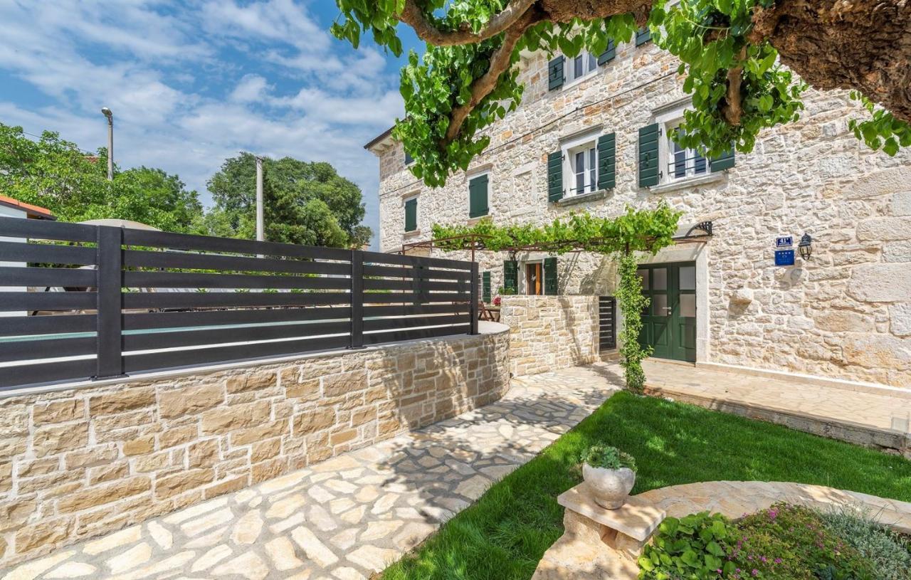 Beautiful Stone House - Villa Parentium With Private Pool Dračevac Εξωτερικό φωτογραφία